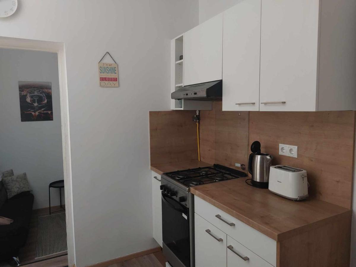 Varfal-Lak Apartman Шопрон Екстериор снимка