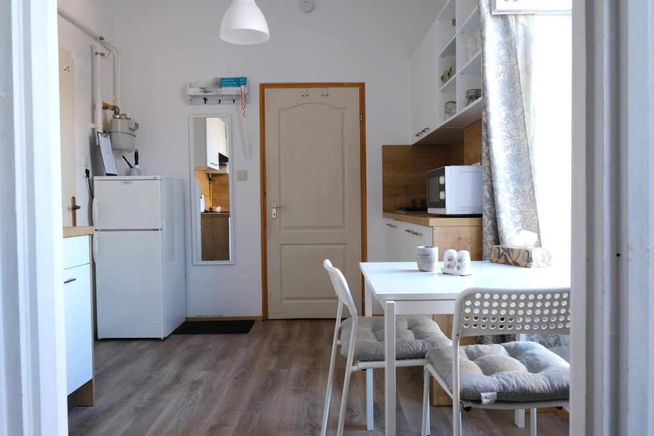 Varfal-Lak Apartman Шопрон Екстериор снимка